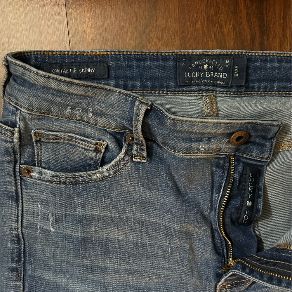 Lucky Brand Distressed Jeans ✨OFFERS ACCEPTED✨